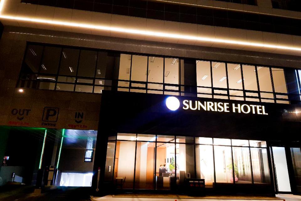 Luxury Sunihouse2 Hotel Sokcho Exterior photo